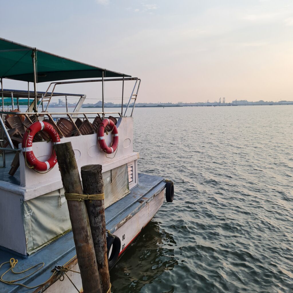 10 Best Things to do in Cochin, Kerala : Exploring Marines Drive and Beyond Check Now 11 boating at marine drive 1