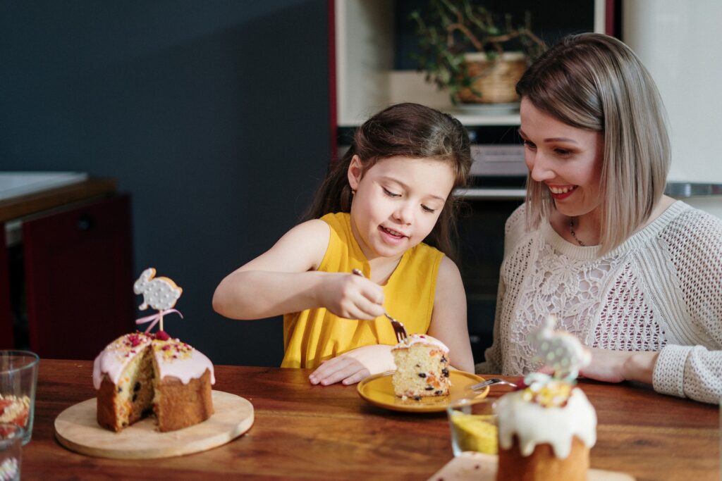 Shoot Like a Pro: 20 Expert Advice for Stunning Food Photography That Will Make You Drool 5 pexels cottonbro studio 3992140