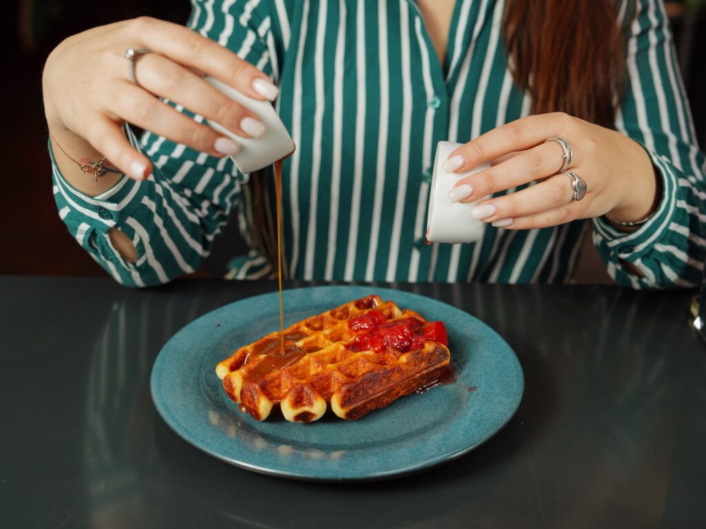 Shoot Like a Pro: 20 Expert Advice for Stunning Food Photography That Will Make You Drool 2 preparing for perfect shot